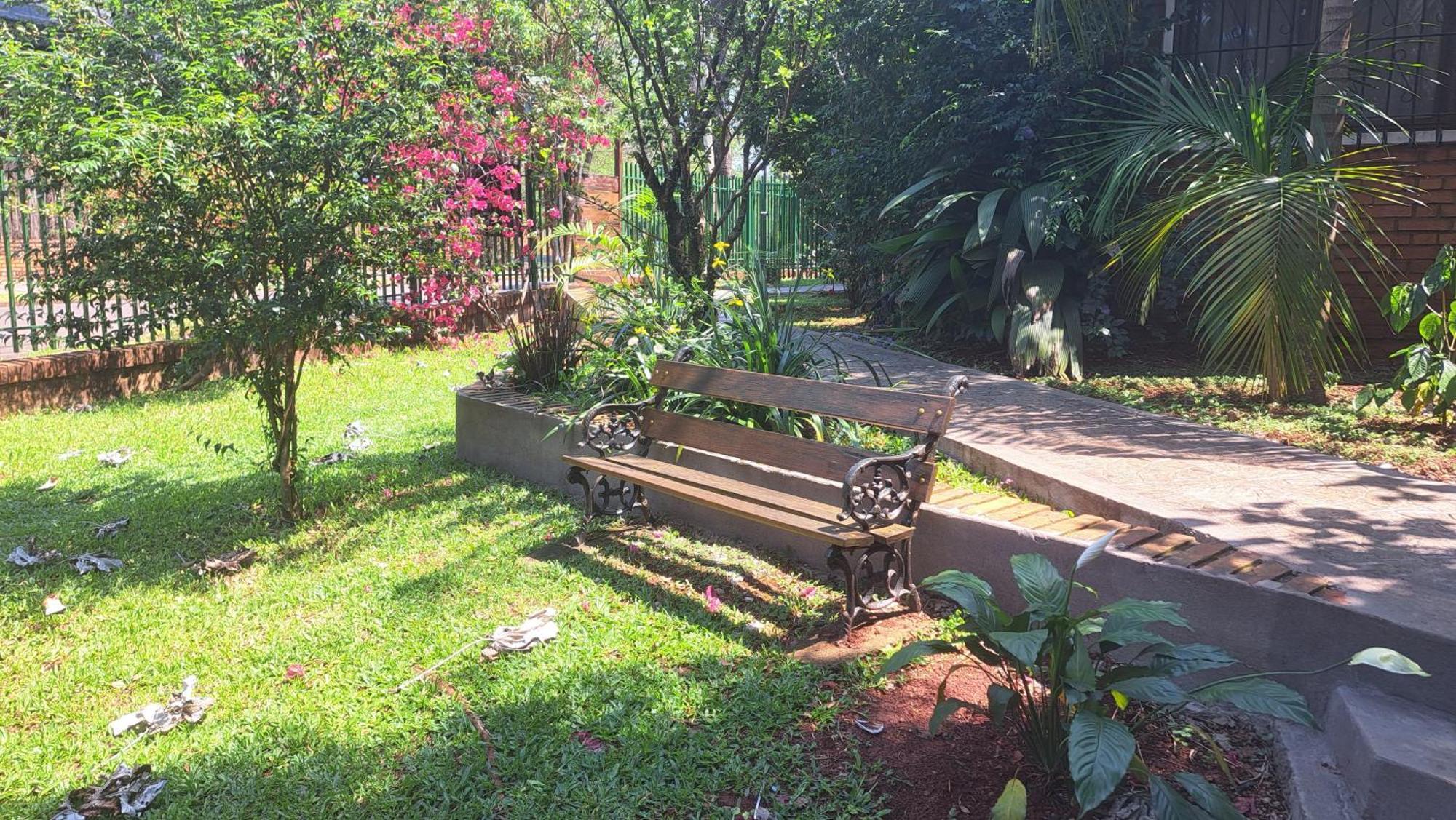 Hospedaje Los Vencejos Puerto Iguazú Eksteriør bilde