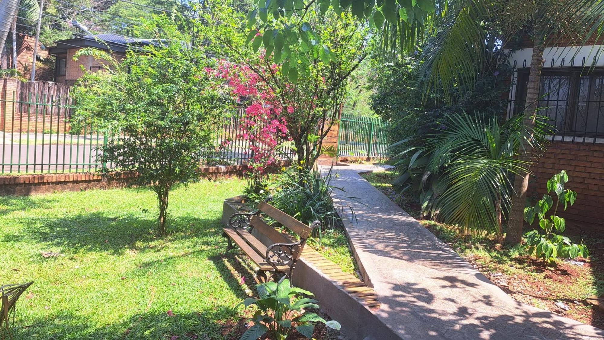 Hospedaje Los Vencejos Puerto Iguazú Eksteriør bilde
